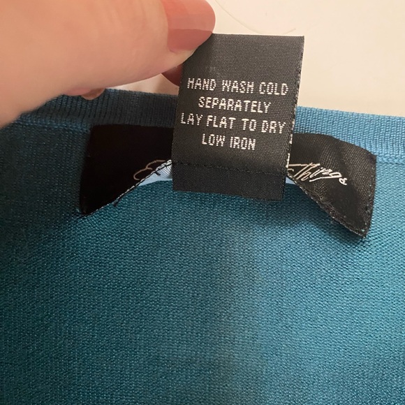 My Favorite Things Colleen Lopez cold shoulder Long Sleeves Stretch Top Small - Picture 7 of 11